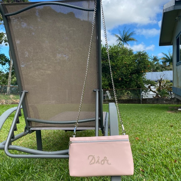 Dior Handbags - 🔐 Baby pink Dior bag 🔐